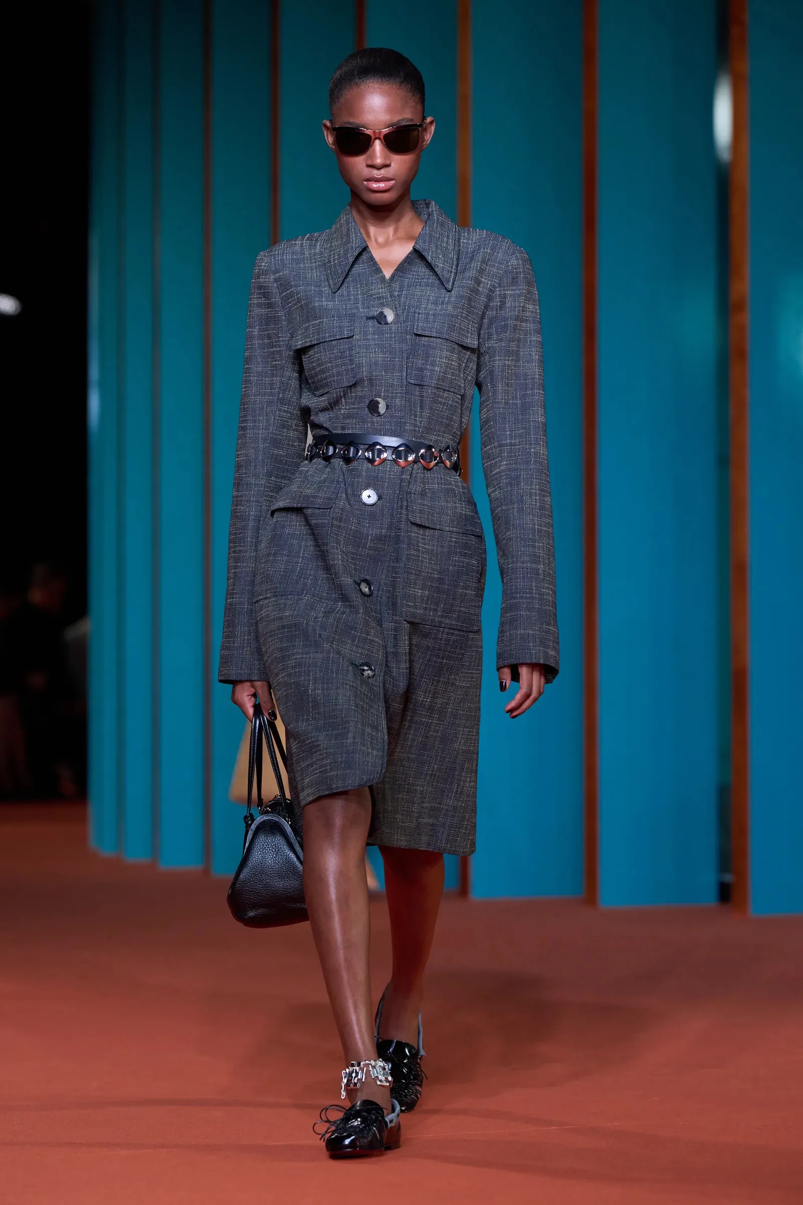 TORY BURCH TURNED A ZEN GARDEN INTO A CELEBRATION OF CLUTTER