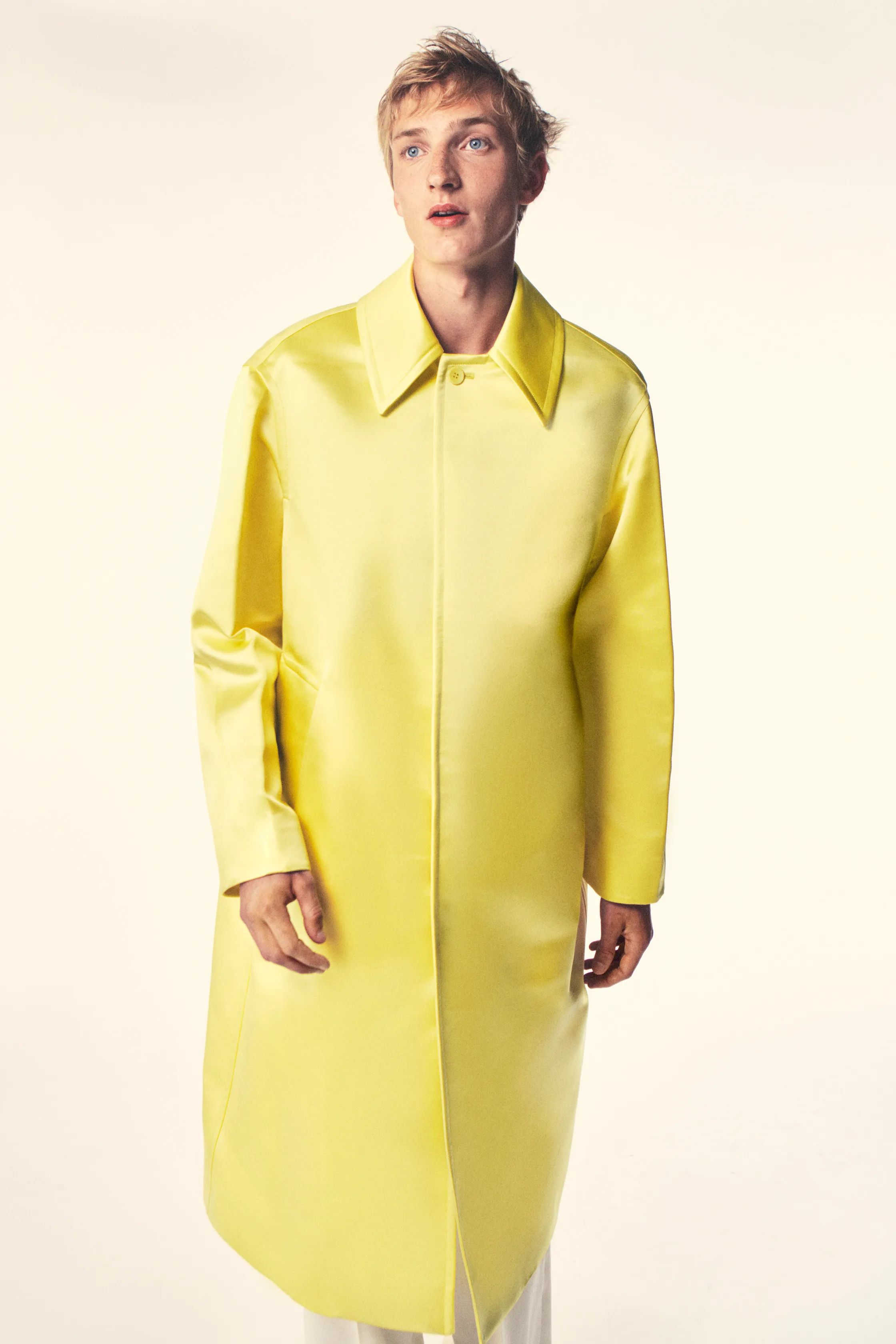 Givenchy: Sarah Burton's Quiet Menswear Debut — image 3