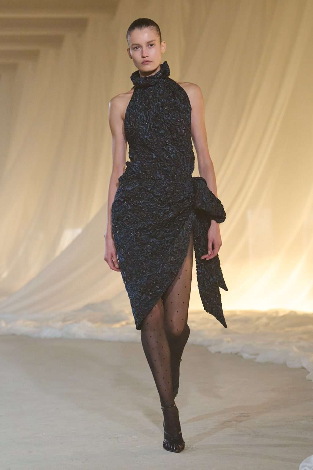Balmain's New Creative Director Debuted With a Tribute to Air France's First Female Pilot — image 3