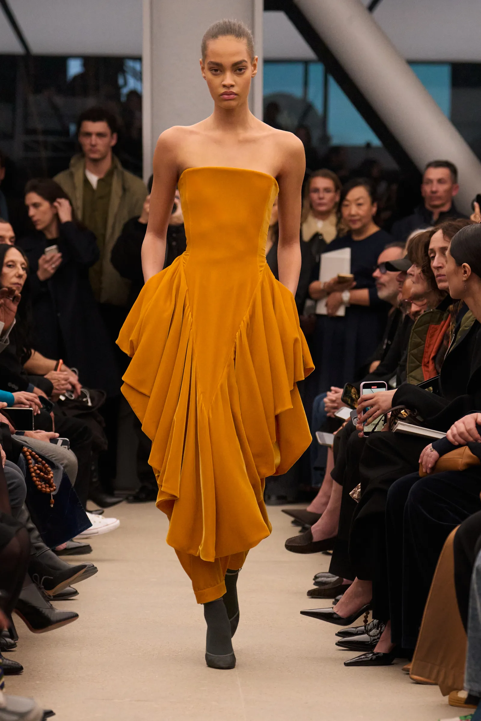 Pieter Mulier's Final Alaïa Show Was a Love Letter to the House's Fundamentals — image 1