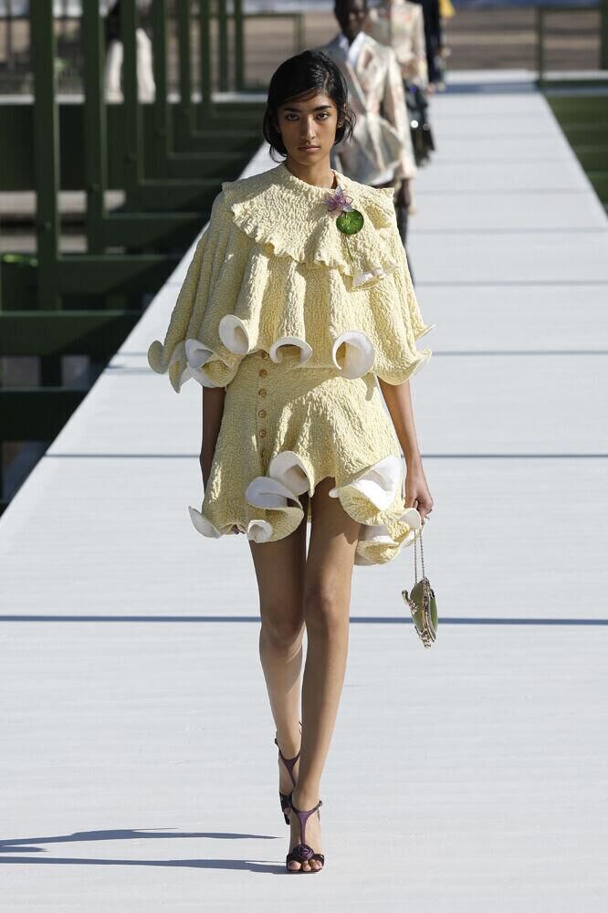 Jonathan Anderson Turns the Tuileries Into a Monet Painting for Dior's Fall/Winter 2026 Show — image 3
